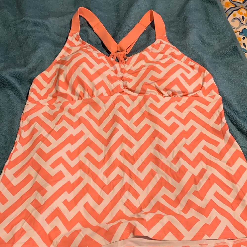 Peach and white zigzag swim top